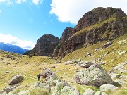 41 Scendiamo rifacendo a ritroso il percorso di salita